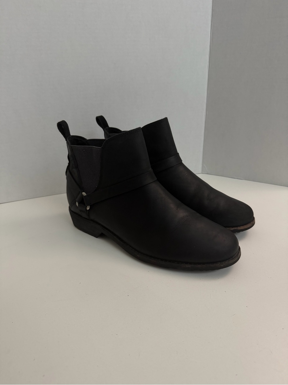 Teva Boots Ellery Chelsea Leather Ankle Booties Buckle Waterproof Black